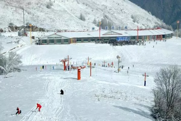 神農架滑雪場(chǎng)有幾個(gè) 神農架滑雪場(chǎng)開(kāi)放時(shí)間2021